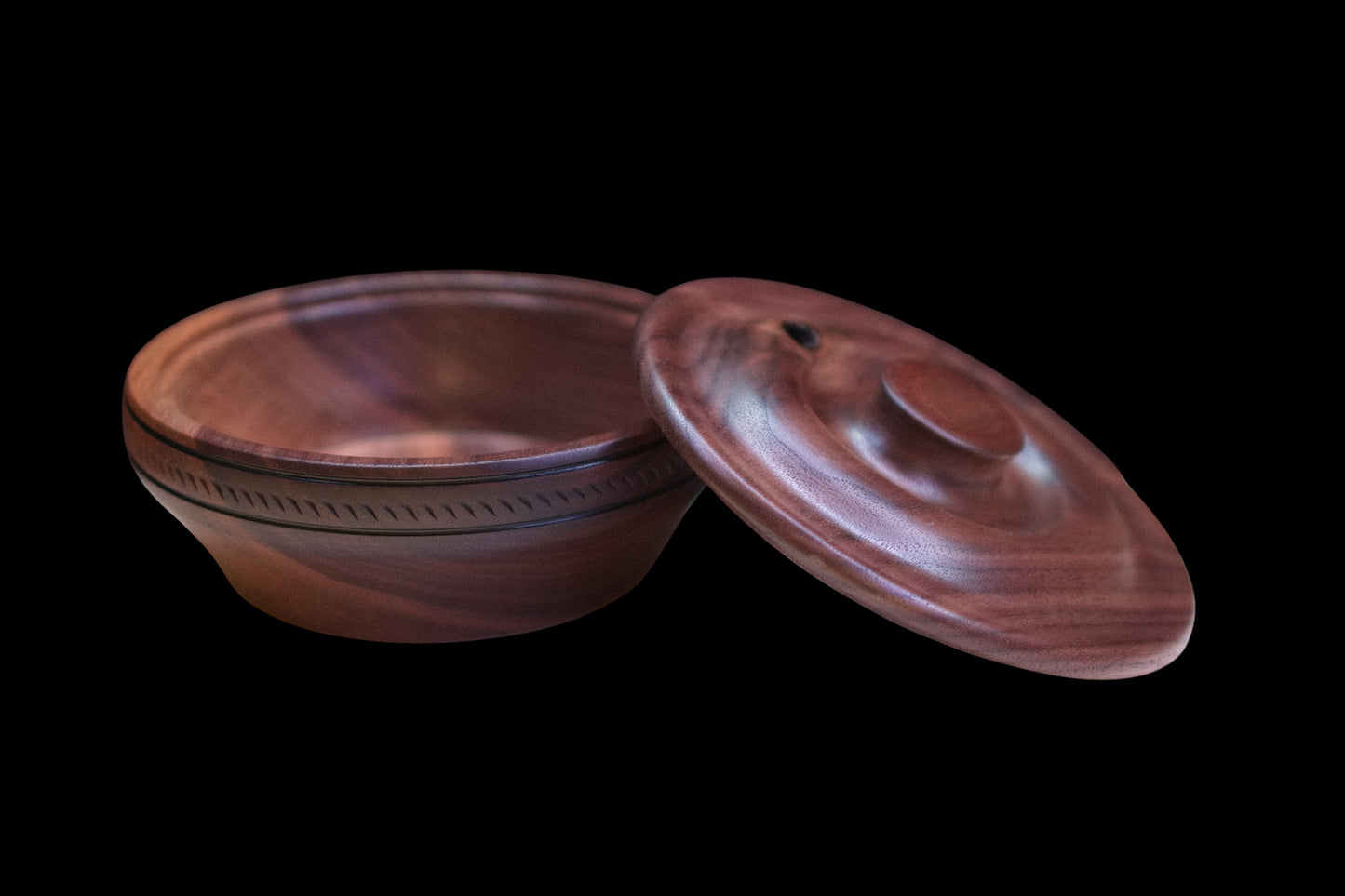 Fekete dió fatál fedéllel