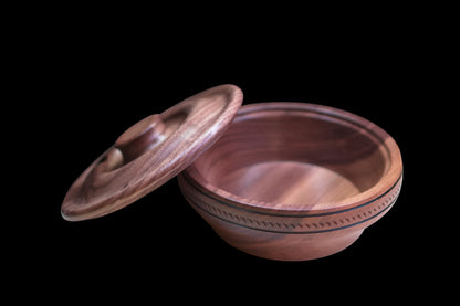 Fekete dió fatál fedéllel