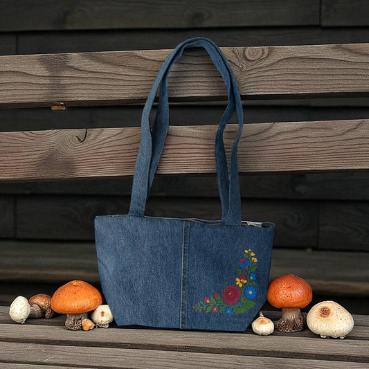 Shoulder bag reimagined, with a touch of tradition